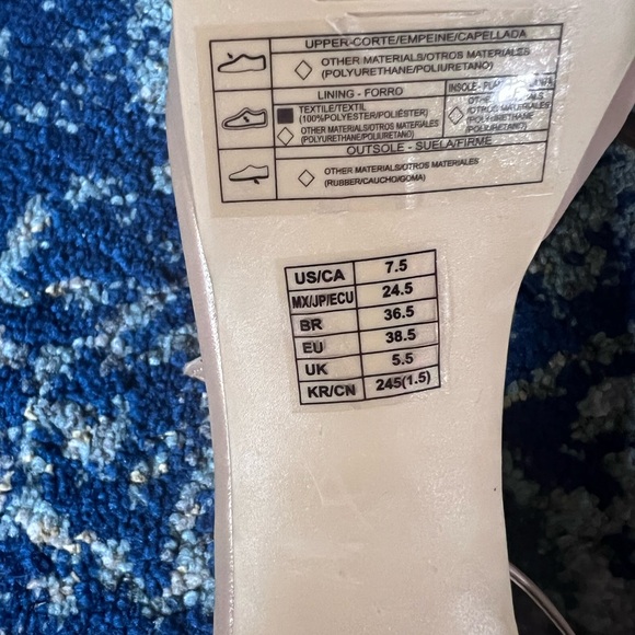 Brand new heels Forever 21 never Wore - Picture 2 of 4